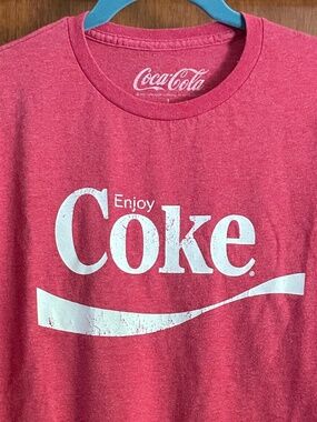 Coca-Cola Enjoy Coke Graphic T-Shirt Red‎ Short Sleeve Casual L